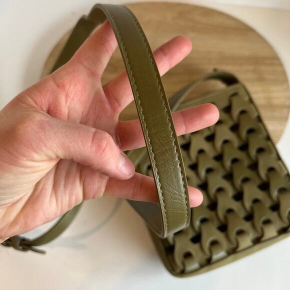 Green Woven Weaved Square Small Vegan Leather Crossbody Bag - Picture 8 of 16